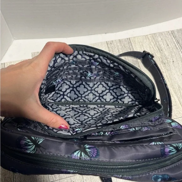 Lug Crossbody Bag with Butterfly Design - Gray and Purple - Picture 3 of 6